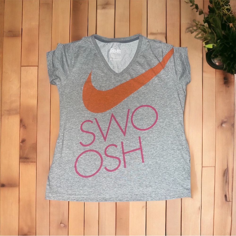 Nike Swoosh Graphic Tee sz XL